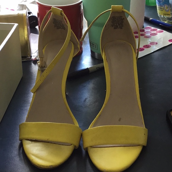 yellow heels size 9